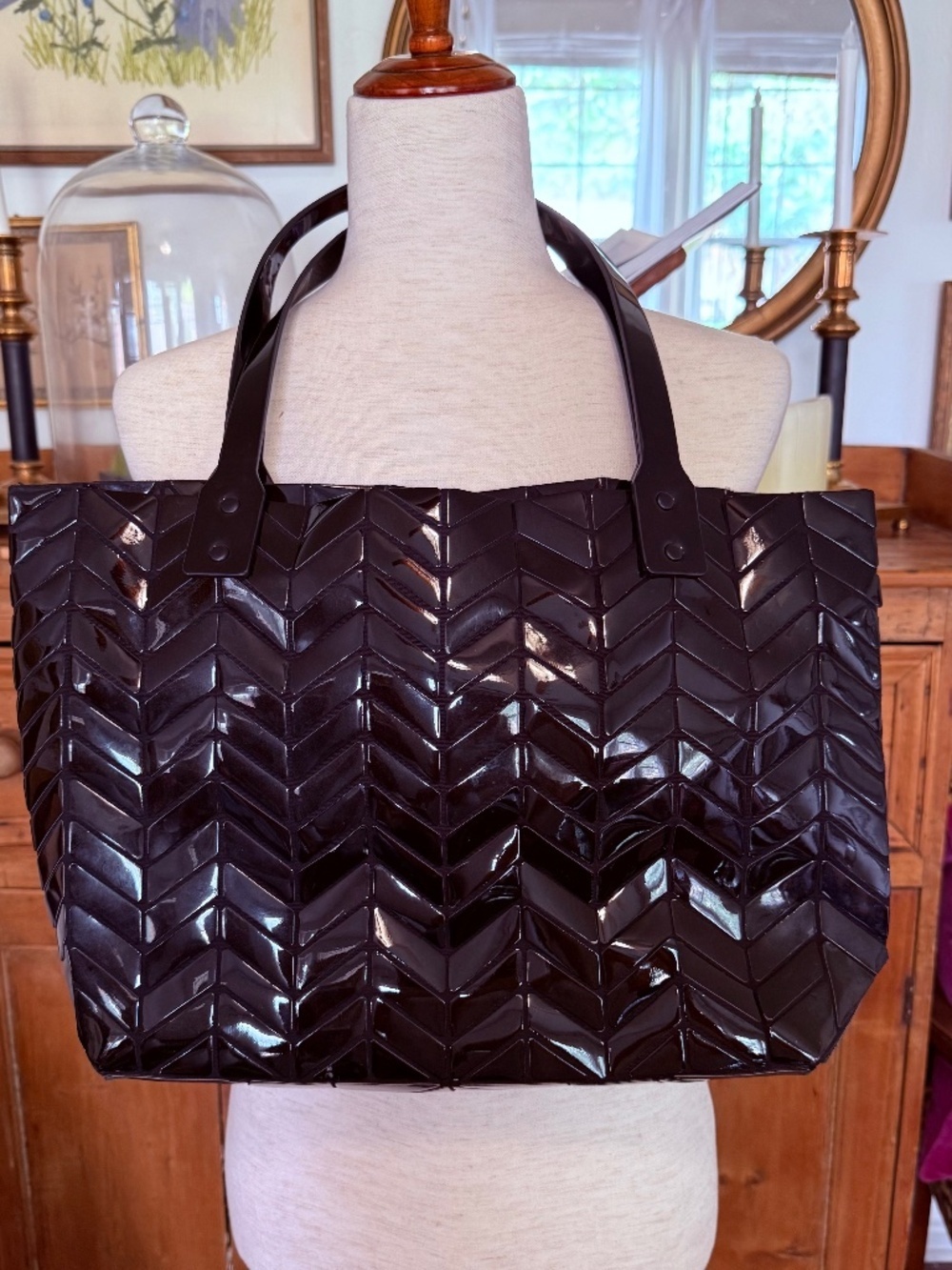 PATRIZIA LUCA Chevron Pattern Shiny Geometric Tote